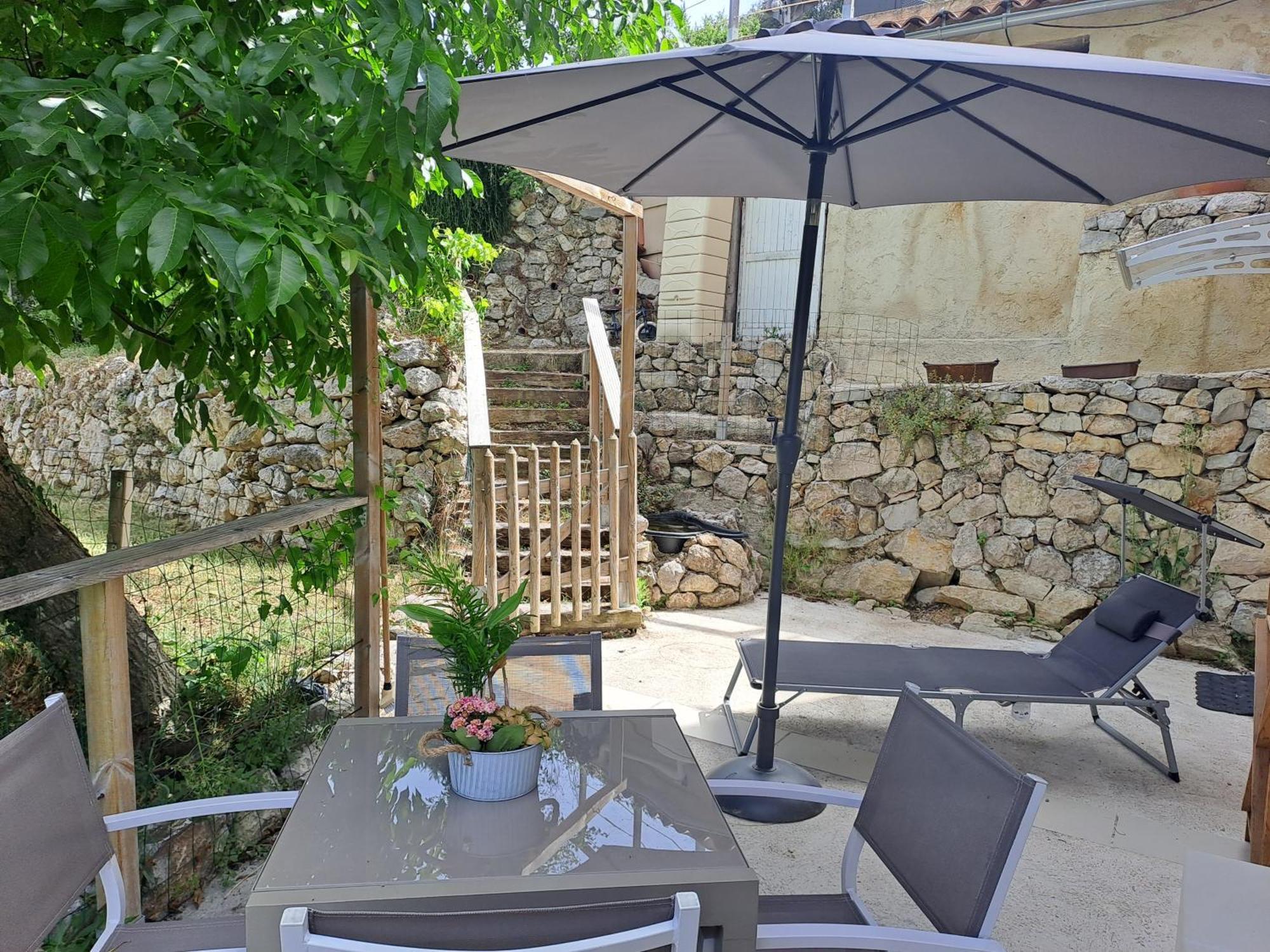 Domaine Luna Estella Tourrette-Levens Exteriör bild